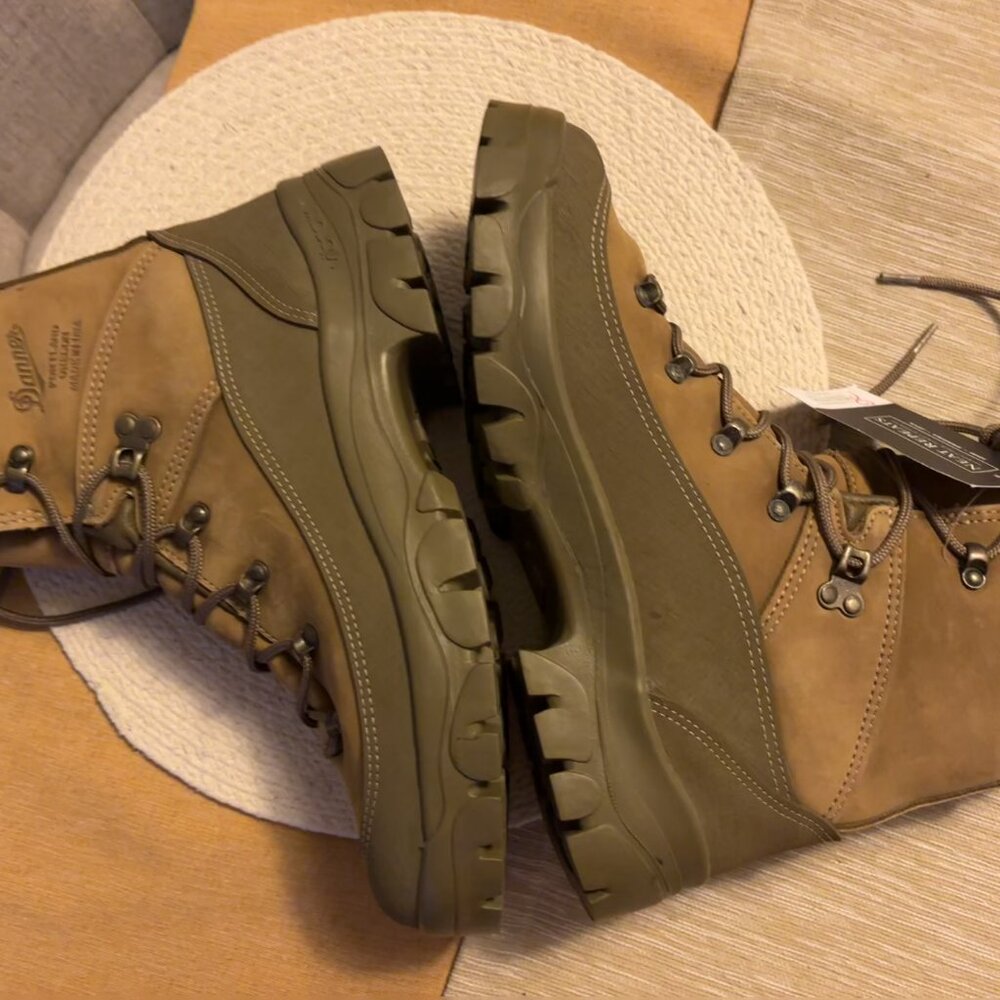 New Men's Size 10-Wide Danner Combat Hiking Boot.  Free Shipping - Picture 3 of 7